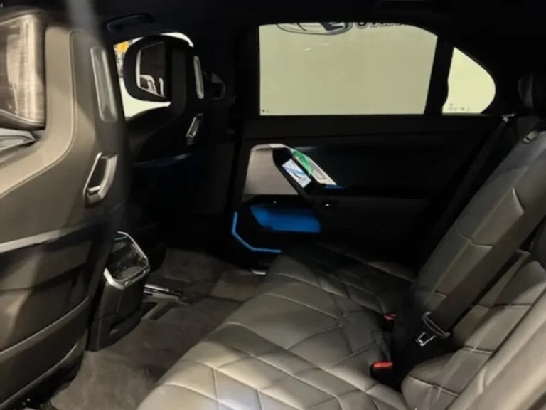Mercedes S-550 interior