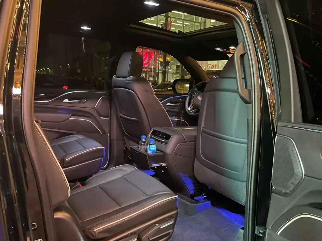 Escalade interior