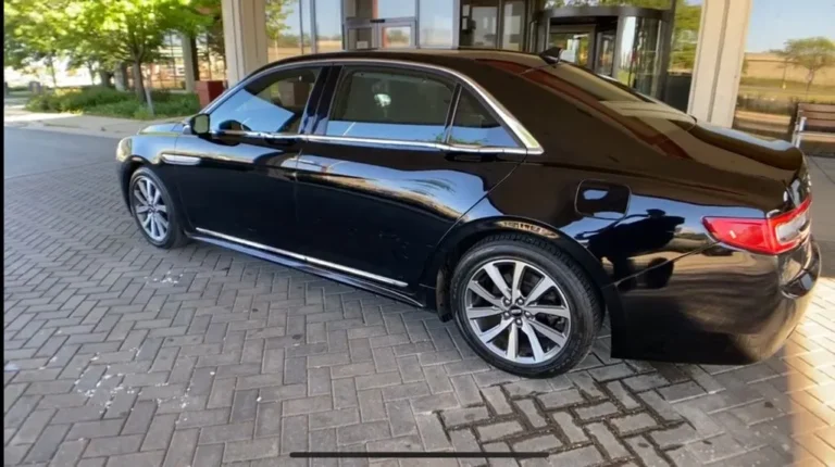 Lincoln Continental side view